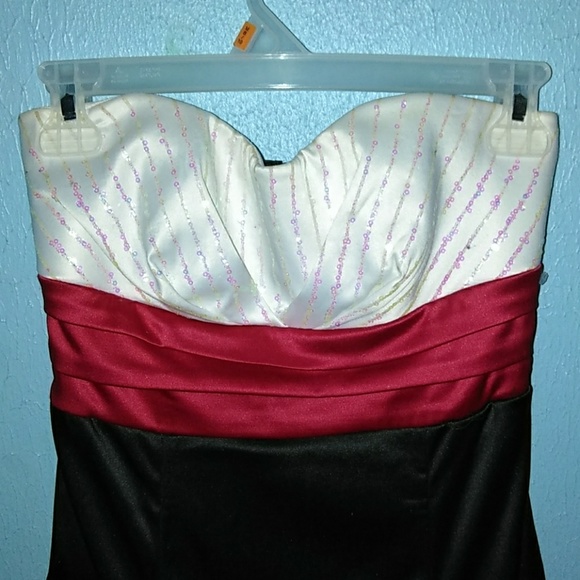 Ruby Rox - Picture 2 of 4